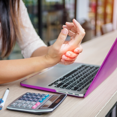 hand-pain-relief-nestor-physical-therapy-north-smithfield-ri